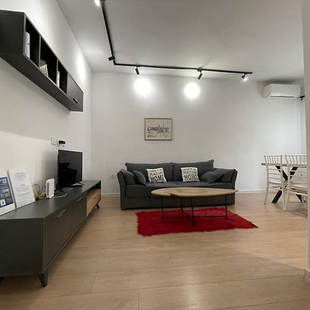 טיראנה Downtown View Modern Apartment מראה חיצוני תמונה