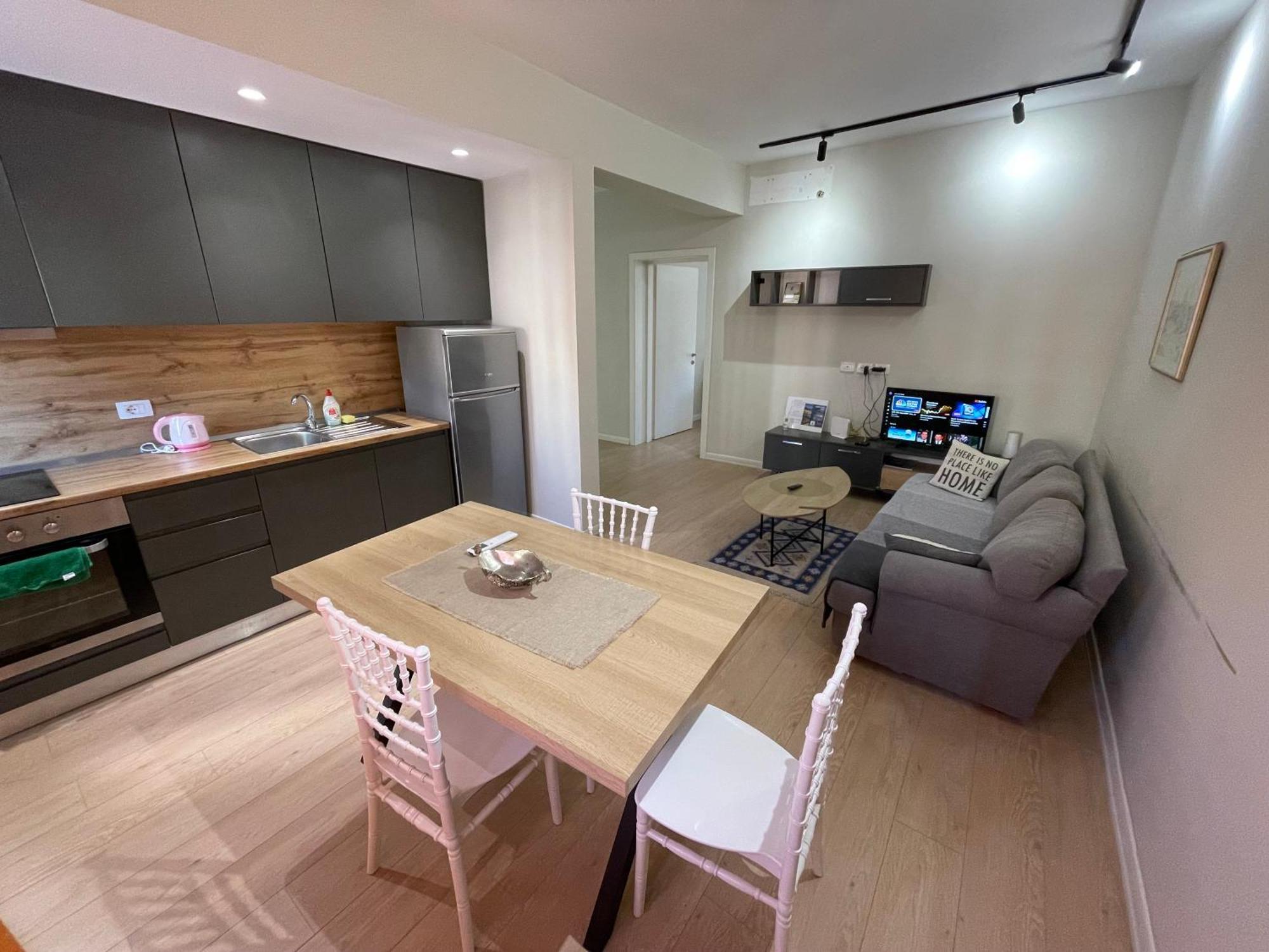 טיראנה Downtown View Modern Apartment מראה חיצוני תמונה